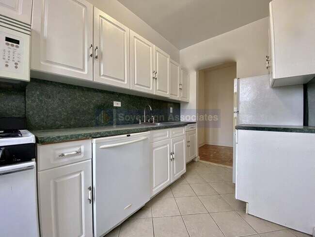 Photo - 590 Fort Washington Ave Unidad 4B