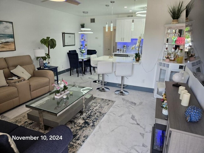 Building Photo - 2909 Middle River Dr Unit 103