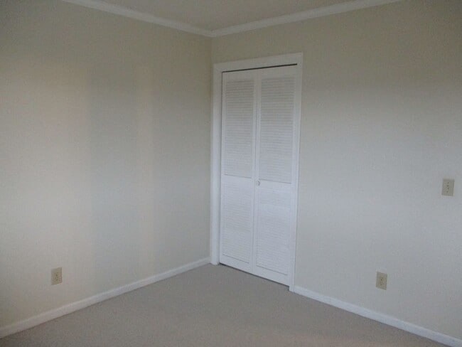 Photo - 650 Cedar Point Blvd