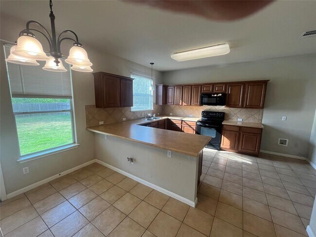 Photo - 221 Gainer Dr