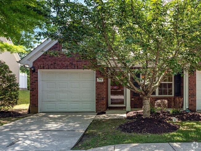 Building Photo - NASHVILLE! Inviting 2 Bedroom 2.5 bath Con... Rental