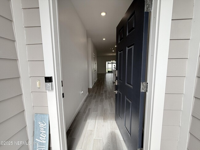 Photo - 7560 Chervil St