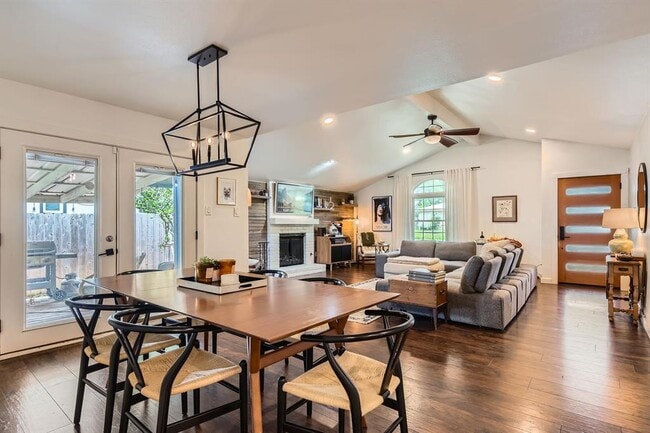 Photo - 7905 Wycombe Dr