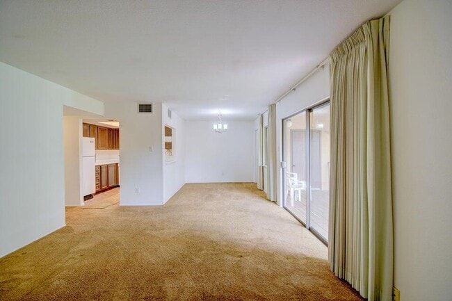 Photo - 931 Country Club Dr SE Unit J