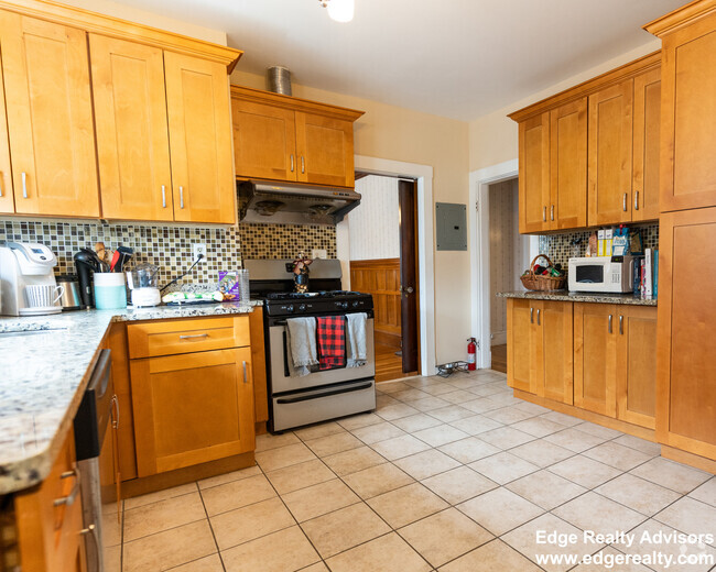 Building Photo - 83 Claymoss Rd Unit 2 Rental