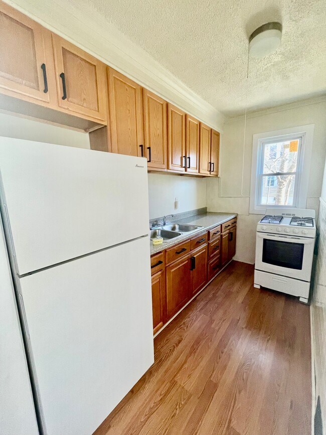 Photo - 16 Woodlawn St Unit woodlawn 1