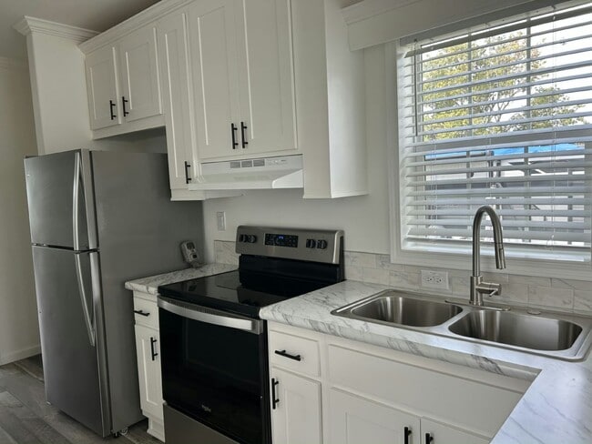 Photo - 6105 Land O' Lakes Blvd