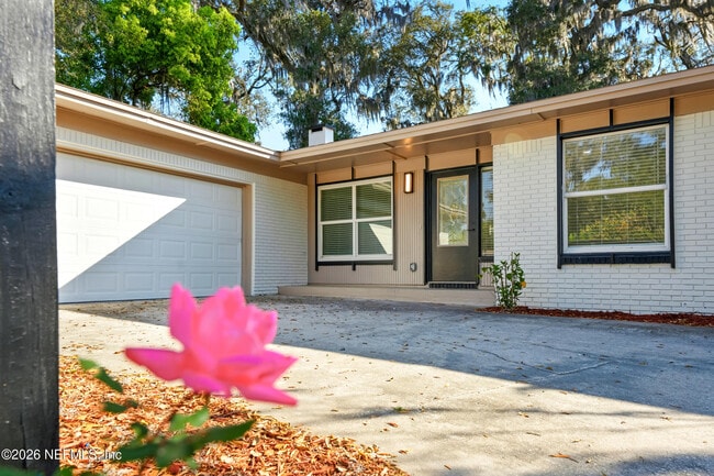 Photo - 2915 Holly Bay Rd