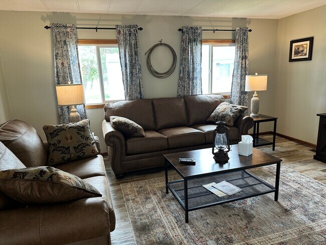 Photo - 712 SE Railroad Ave