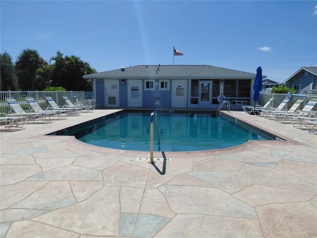 Photo - 3300 Loveland Blvd