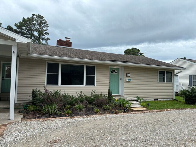 114 Crescent Dr