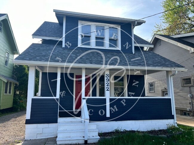 Building Photo - Charming 3 Bedroom Home in Toledo with Spacious Layout and Modern Touches