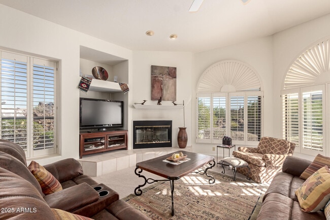 15048 N Elena Dr