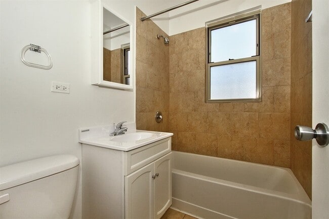 Photo - 8238 S Ellis Ave