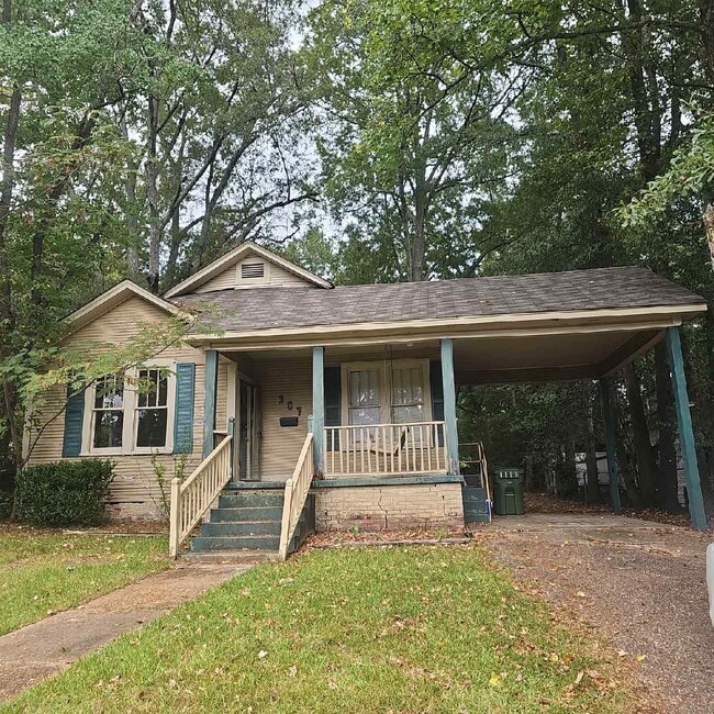 Building Photo - 307 E Colorado Ave