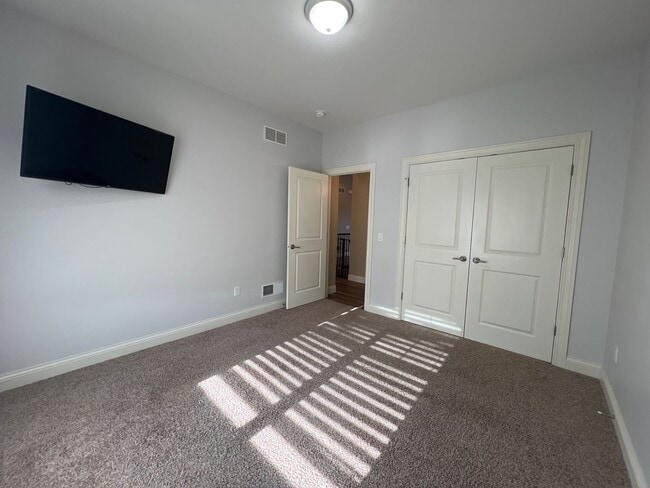 Photo - 8916 Pine Hollow Pl