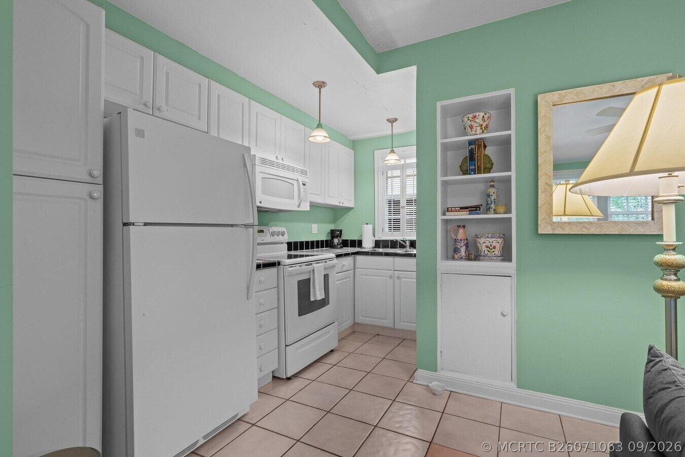 Photo - 1609 NE 2nd Ct