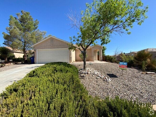 Building Photo - 3 Bedroom Single Story Home Available Near...