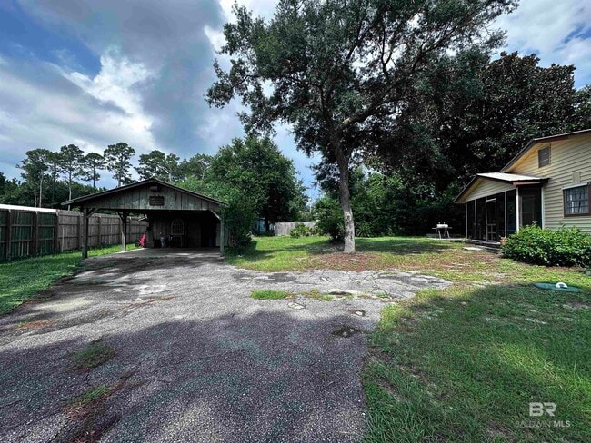 Photo - 5595 Virginia St