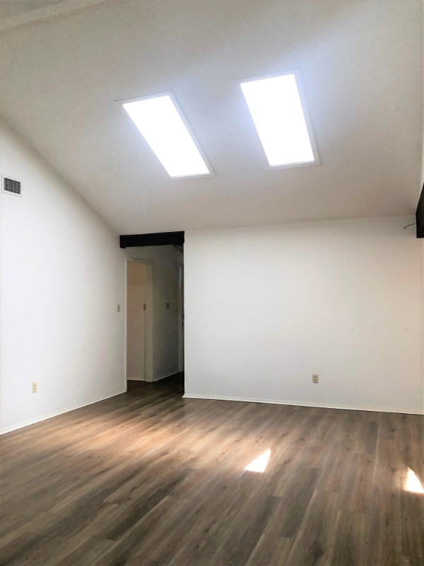 Photo - 6503 Hart Ln