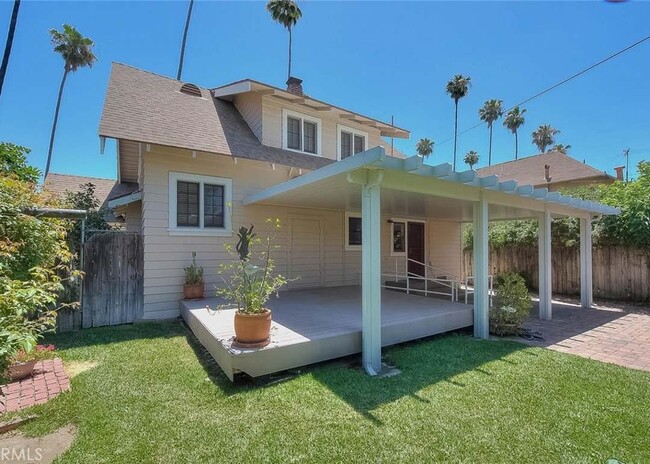 Photo - 563 Claremont Pl