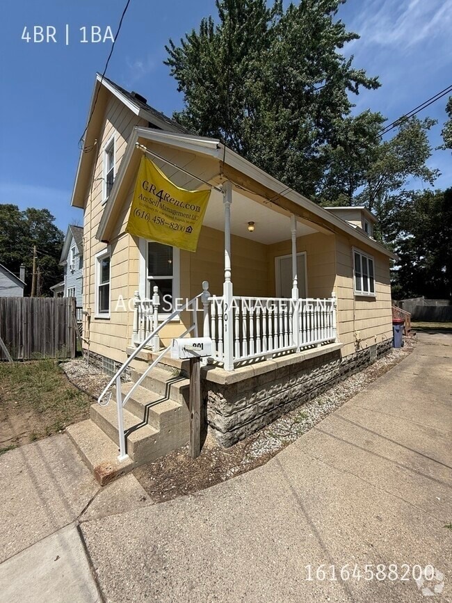 Building Photo - 901 Zeeland Ct NE Rental