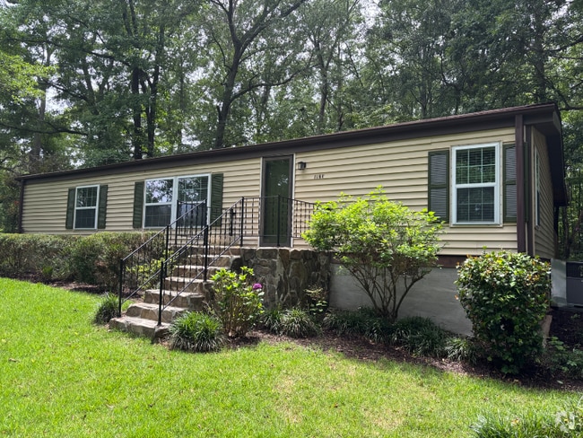 Building Photo - 1173 N McDonough Rd Rental