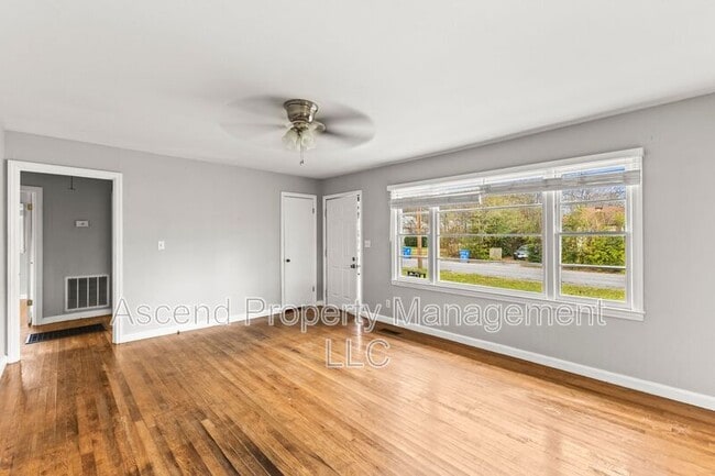 Photo - 5514 Rosemont Dr