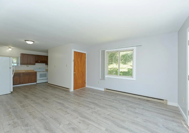 Photo - 6067 Veeder Rd Unit Apartment B