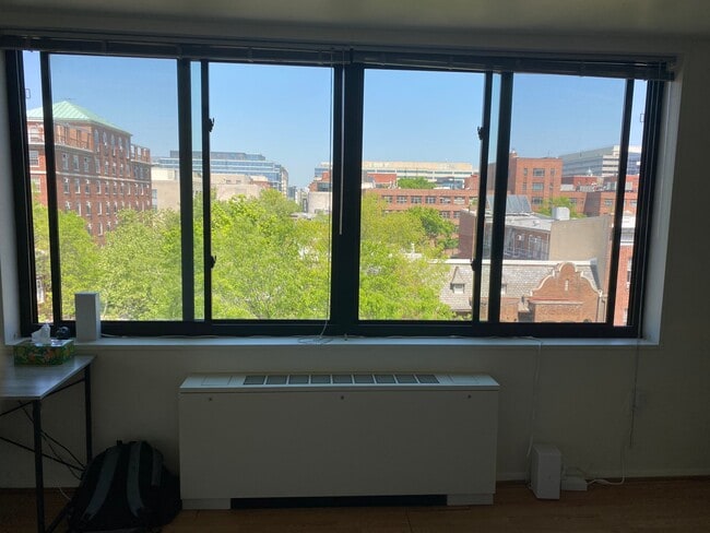 Photo - 2030 F St NW Unidad 603