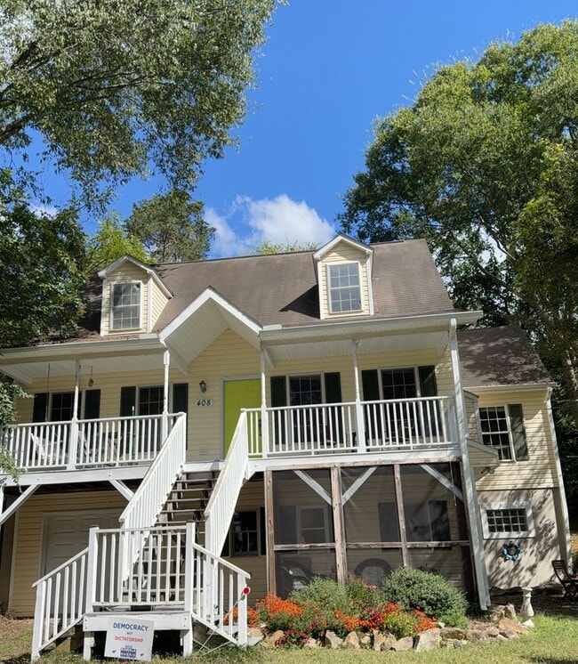 Building Photo - 408 Mitchell Ln