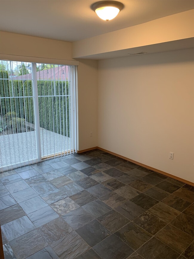 Photo - 9515 Holly Dr