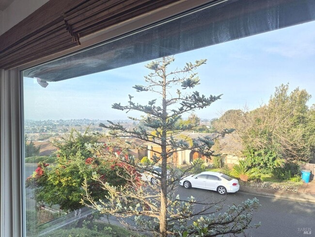 Building Photo - 453 Clark Dr