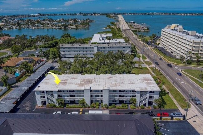 Building Photo - 2944 W Bay Dr Unit 205 Rental