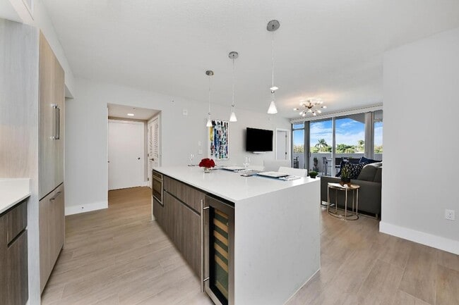 111 SE 1st Ave Unit 314