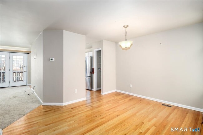 Photo - 2004 Eaton Ct Unit 2004