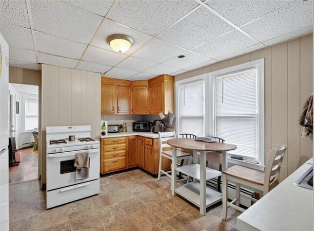 Photo - 291 Pontiac Ave