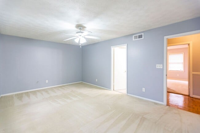 Photo - 2bd Townhome in the Heart of Tucker