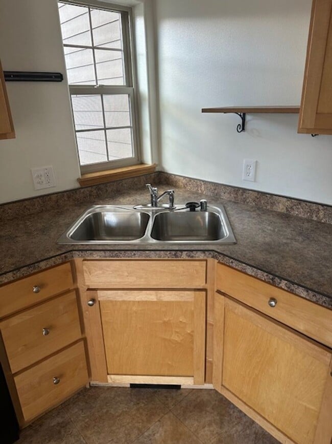 Photo - 3 bedroom Upscale home Mid town