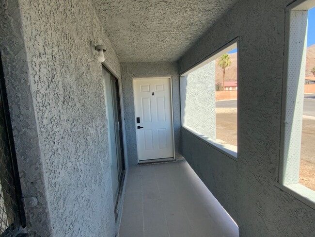 6994 Issac Ave Unidad D