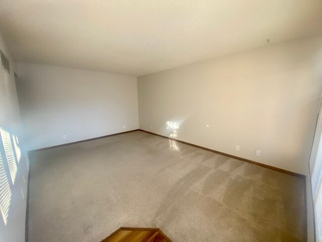 Photo - 4700 F St