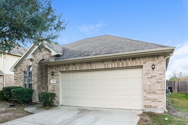 Photo - 8715 Elm Drake Ln