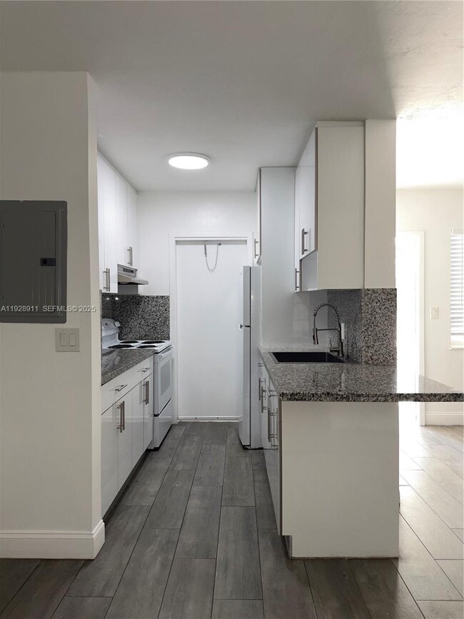 Photo - 1895 Venice Park Dr Unit A12