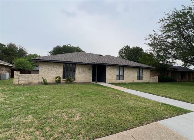 Building Photo - 1831 Kensington Dr