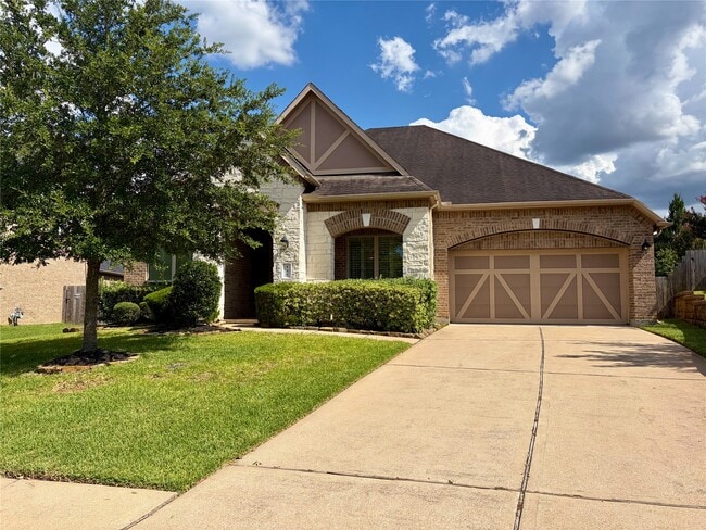 Building Photo - 137 Reid Ridge Dr