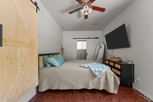 Photo - 209 Sylvan Rd