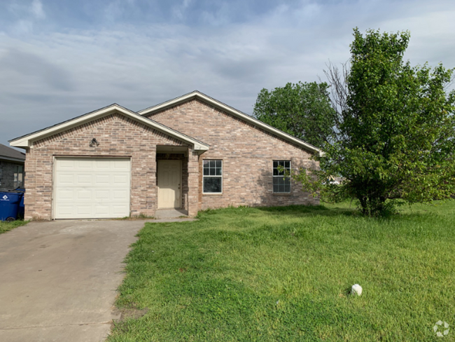 Building Photo - 1722 Manor Garden Curve Rental