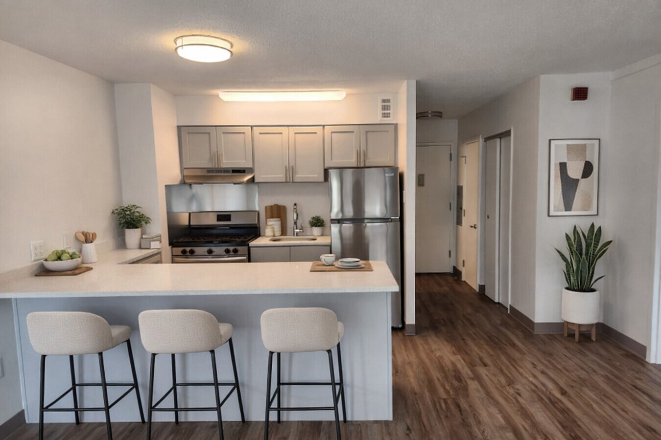 Photo - Kingsbury Towers