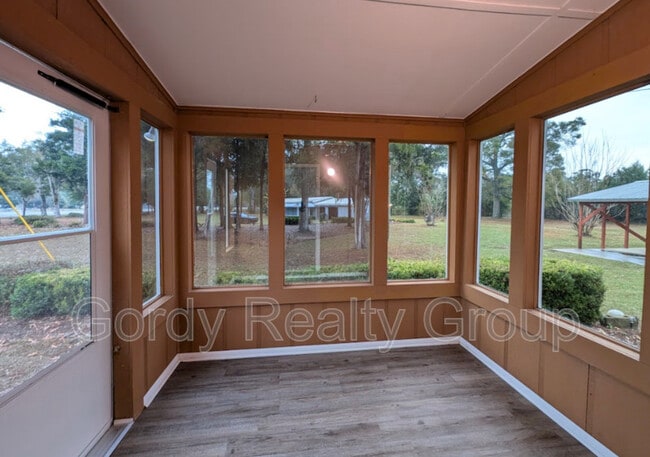 Photo - 6505 Blue Springs Rd