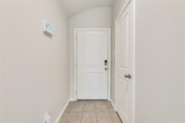 Photo - 16640 Portage St
